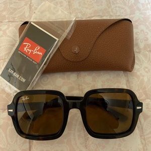 BRAND NEW RAYBAN SUNGLASSES